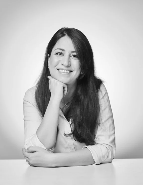 Nilora-SEM Consultant